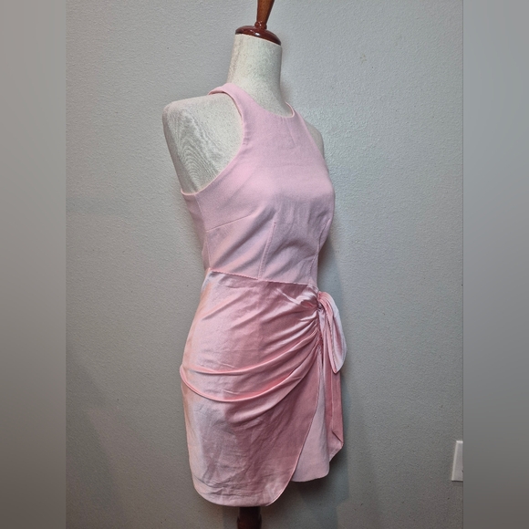 Cinq à Sept Light Pink Halter Mini Dress Size 4,.New With Out Tags - Picture 4 of 5